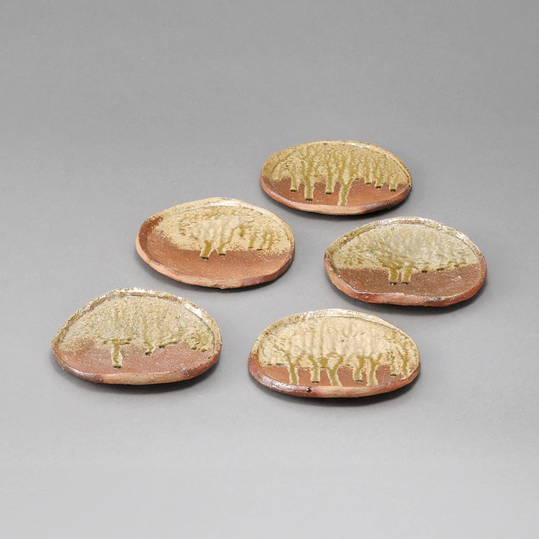 photo Set of 5 Round Plates with Tataki (Hammered) Texture