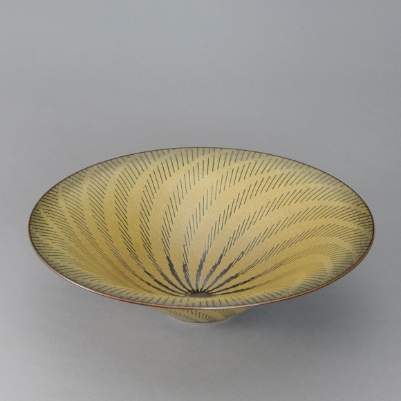 Bowl with Iron Glaze and Line Design