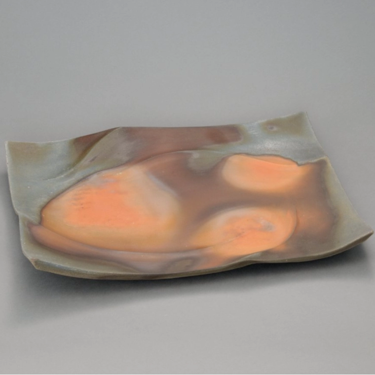 photo Bizen Rectangular Plate, Shaped by Beating