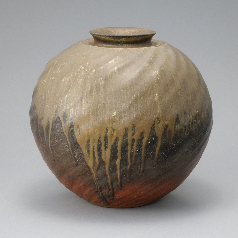 photo Bizen jar