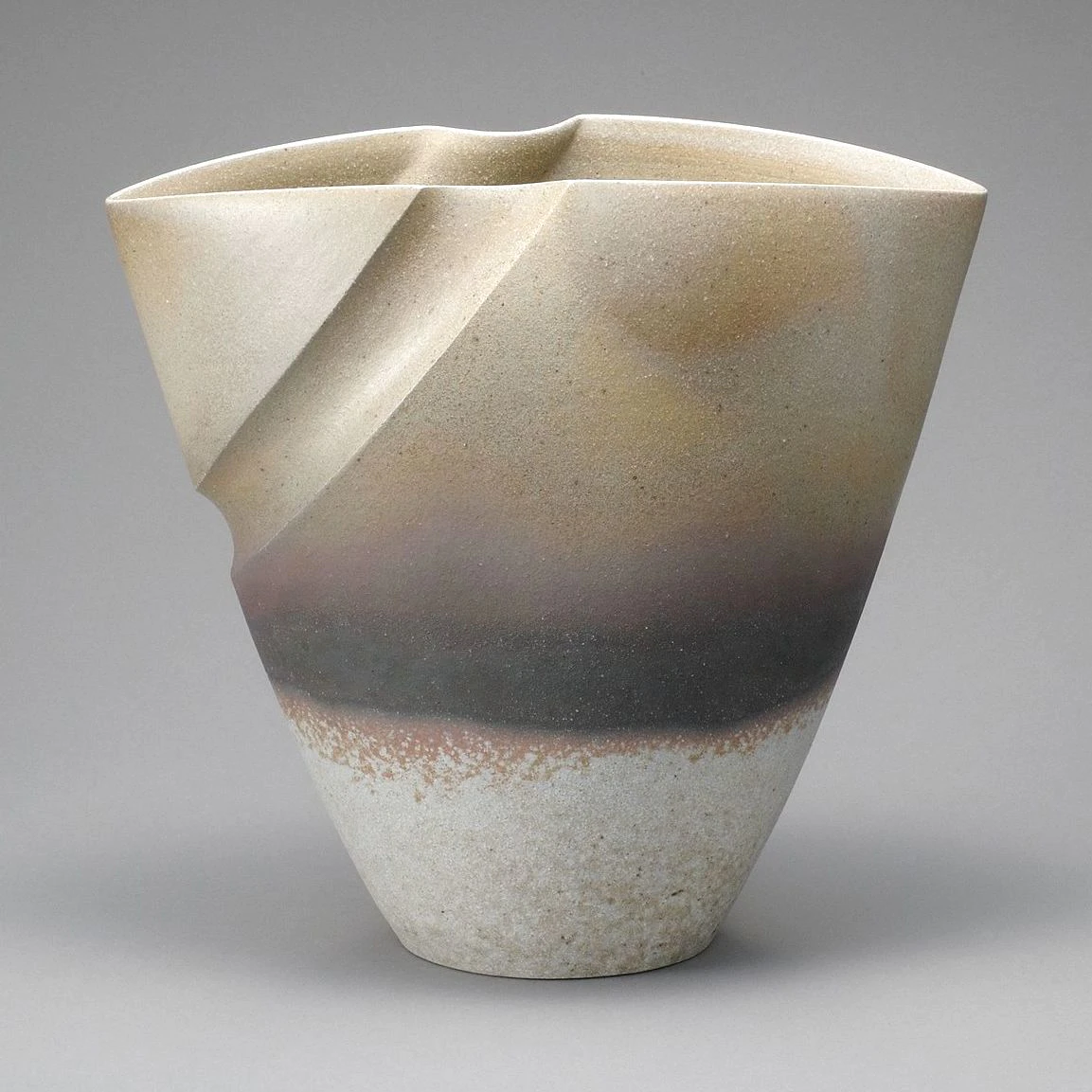 炭化備前花器 (Kazuya Hashimoto) ｜Gallery Japan