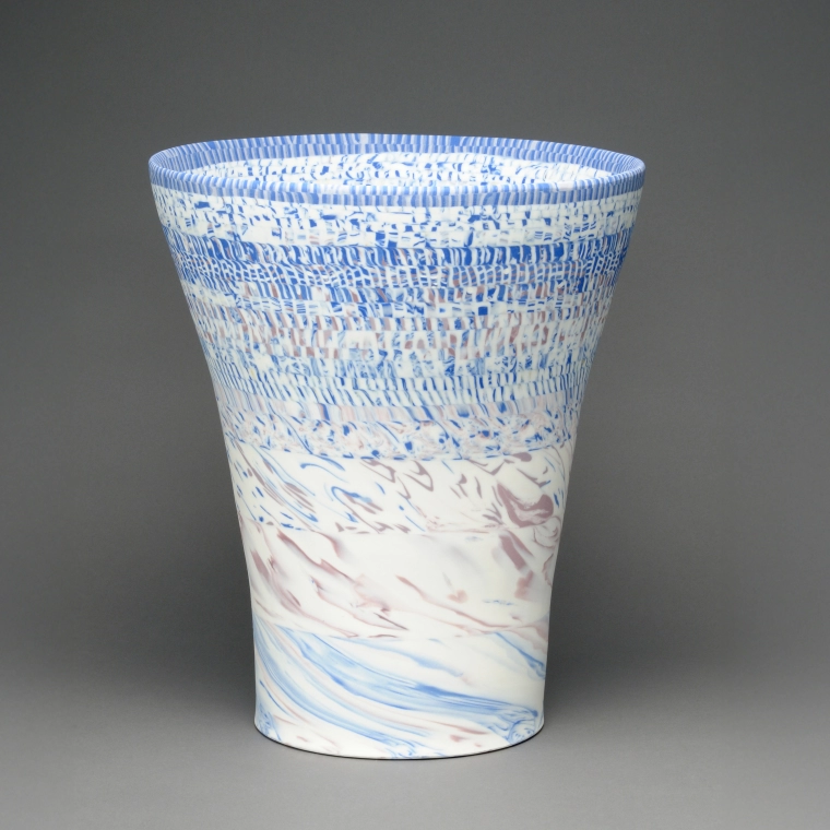 photo Porcelain Neriage Flower Vase "Sound of waves"