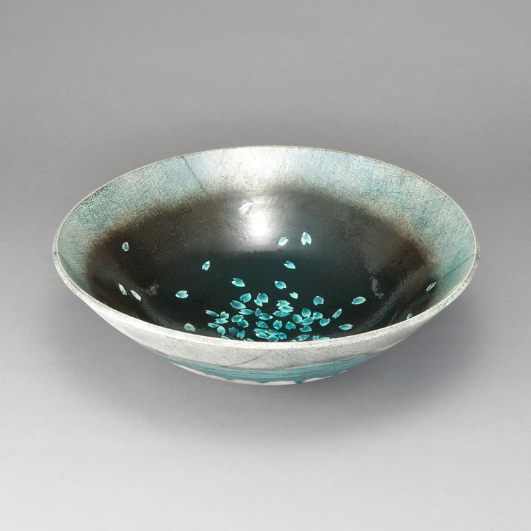 photo Bowl with Nunome Texture and Water-flower Design