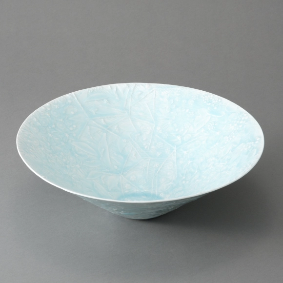 青白磁草花文平鉢(久保田 厚子)｜ギャラリージャパン