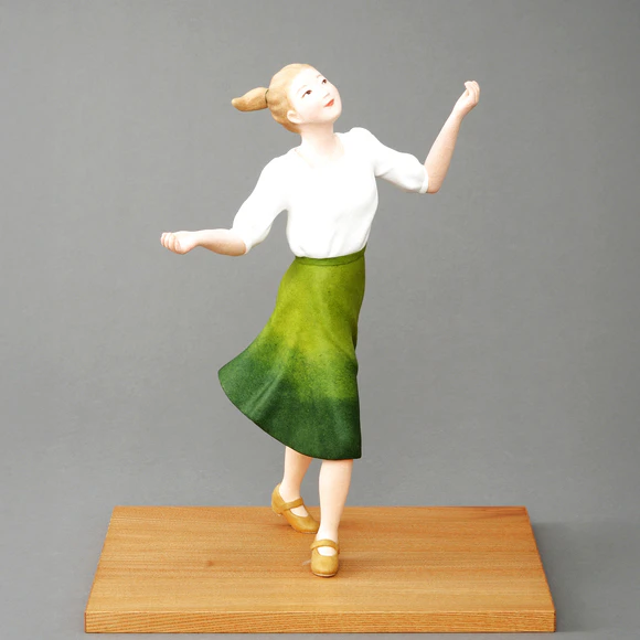 紙塑和紙貼「踊ろうよ」