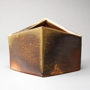 G2307-943x1024.jpg