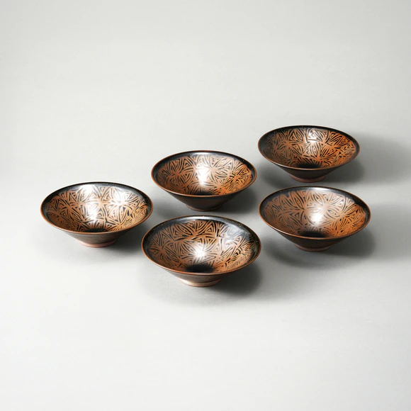 柿釉線彫青点文花入（黒井博史作）