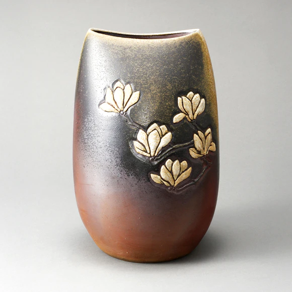 Bizen Flower Vase with Carved Design and White Slip Decoration 
