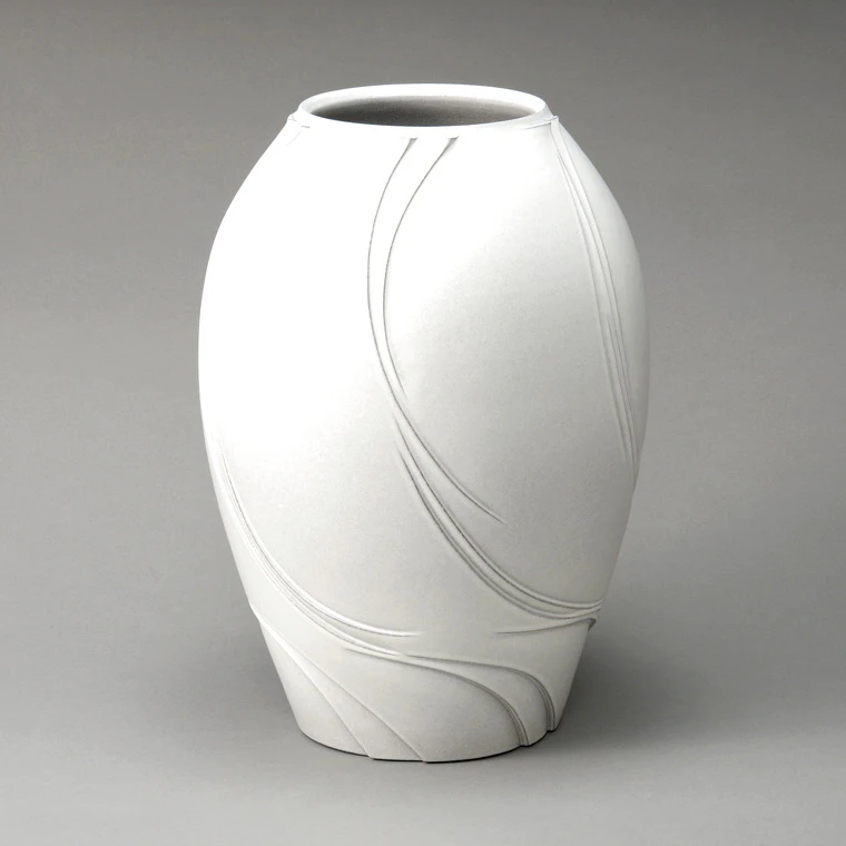 photo Carbonized Pottery with Carved Design and Curved Pattern