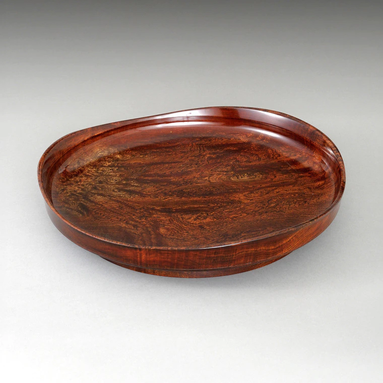 photo Serving Vessel with Japanese Zelkova and Wiped Urushi, "Sanryosen"