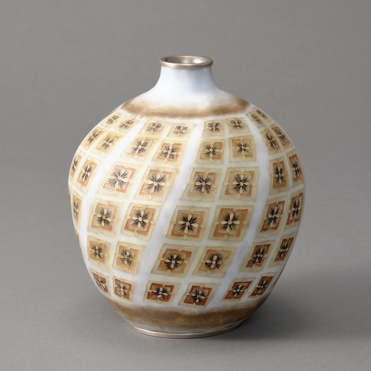photo Cloisonne flower Vessel "Octagonal Flow"