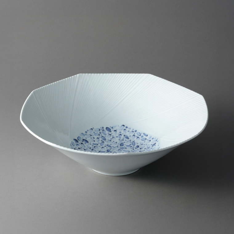 photo Bowl with Small Flower Design in Colored Slip