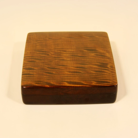 Box of horse chestnut wood finished in wiped urushi