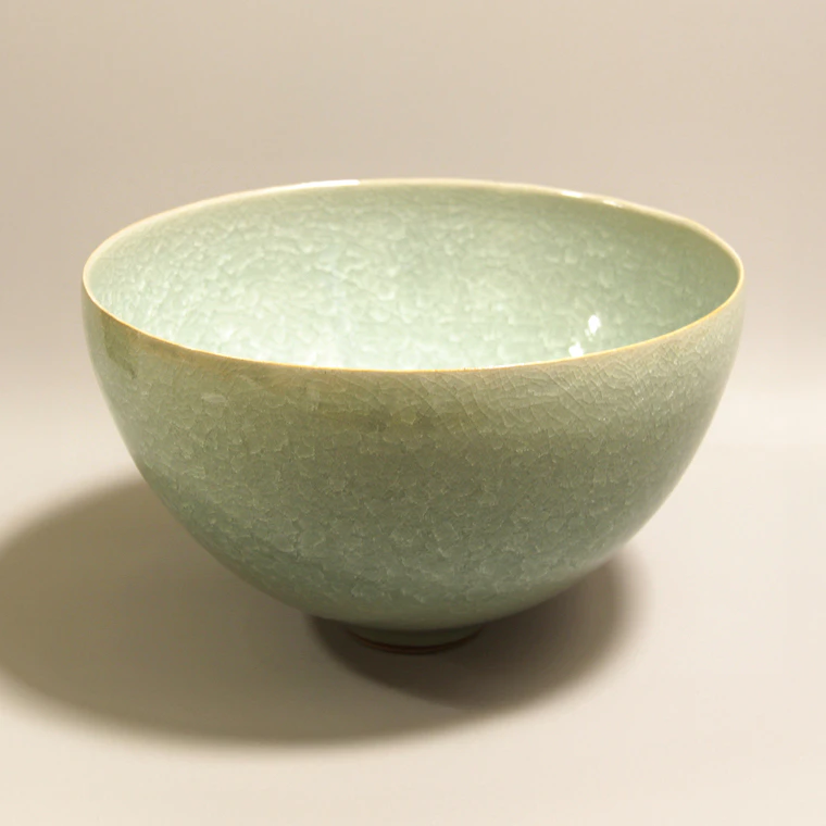 photo Bowl with Crackle Glaze "Mitsuru (Fullness)"