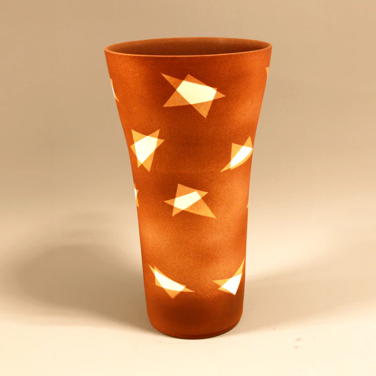 photo Flower Vase with Red Clay and Geometric Design