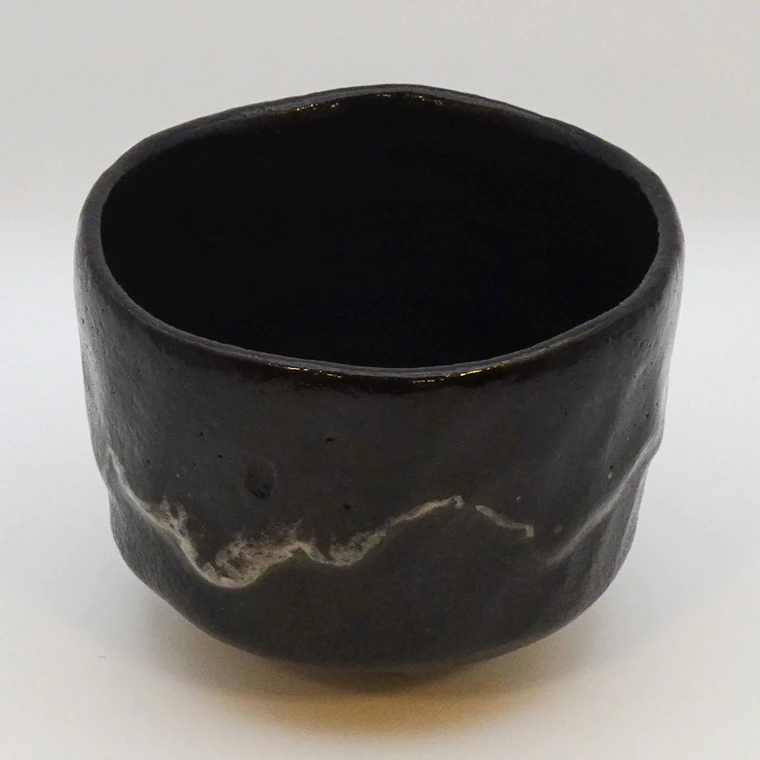 写真：黒幕釉茶盌
