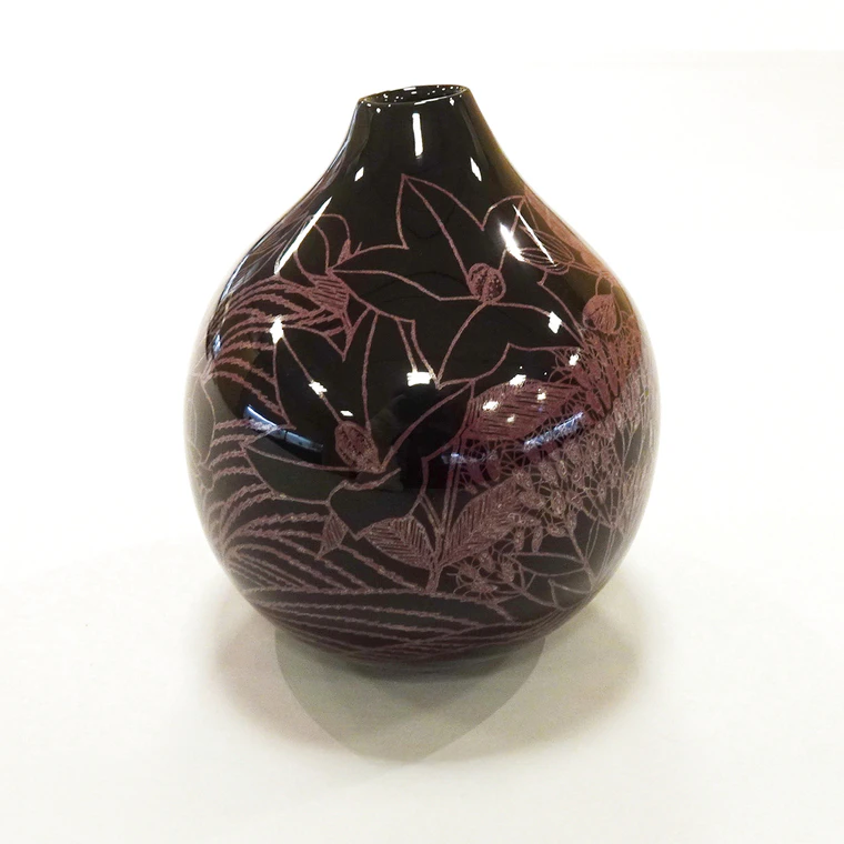 写真:金胎蒟醬花器「秋漫歩」