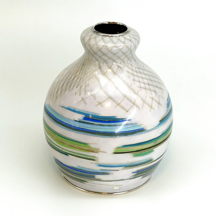 photo Wired Cloisonne Flower Vase "Wearing the Wind"