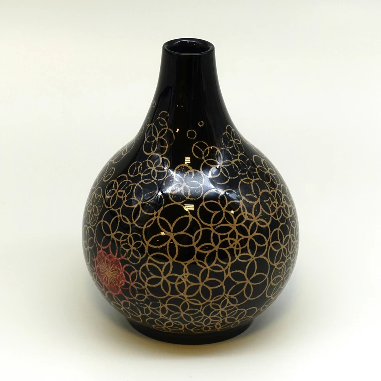 photo Flower Vase with Metal Body and Kinma "Omoi no Mama (As One Pleases)"