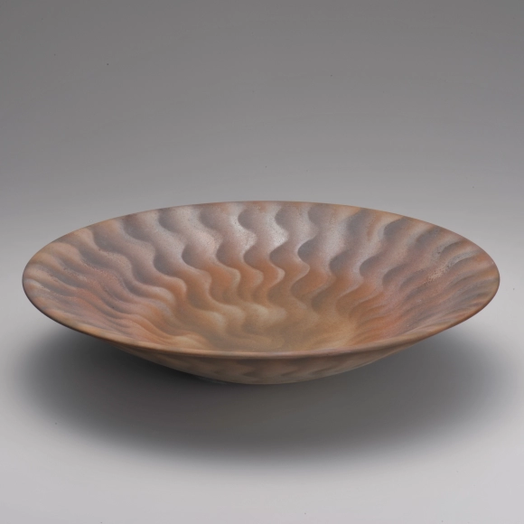 Hagi Bowl with Scarlet Color and Wavy Patterns