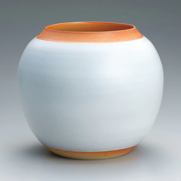 Hagi Jar with White Glaze and Scarlet Color in Kakewake Style