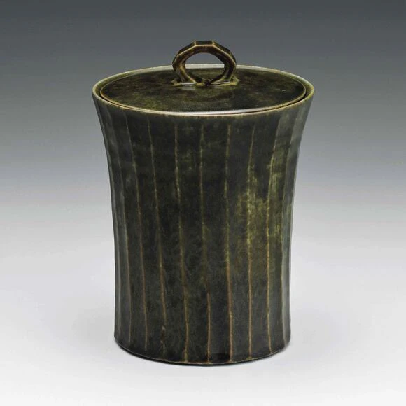 Hagi Fresh Water Jar with Green Glaze and Faceted Surface