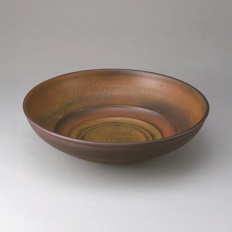 photo Iron Red Glazed Bowl with Ring Patterns