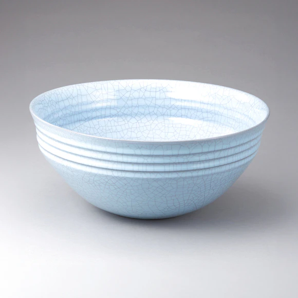 Bowl with celadon glaze
