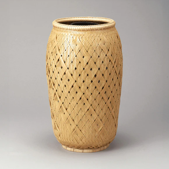 Flower Basket with Ajiro and Overlapping Diamond Design 
