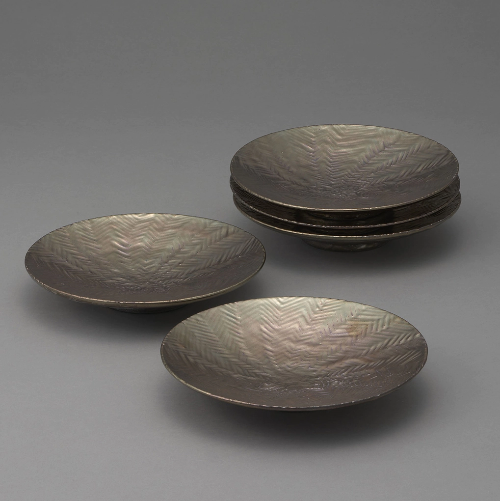 photo Set of Plates with Iron Glaze and Kiln Mutation Effects