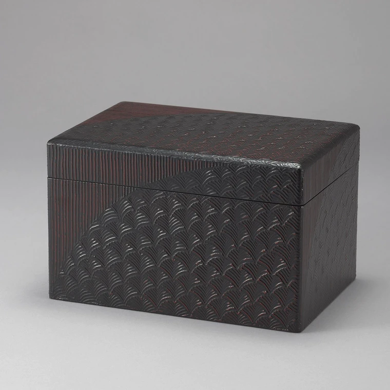 photo Lacquered Tea Utensil Box with Fabric Texture "Pine Needle Fans"