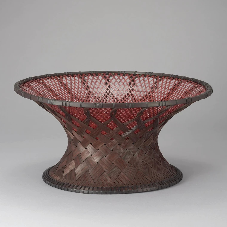 photo Basket of Masawari Bamboo Splits in Tabane-ami Weave "Burning Crimson"