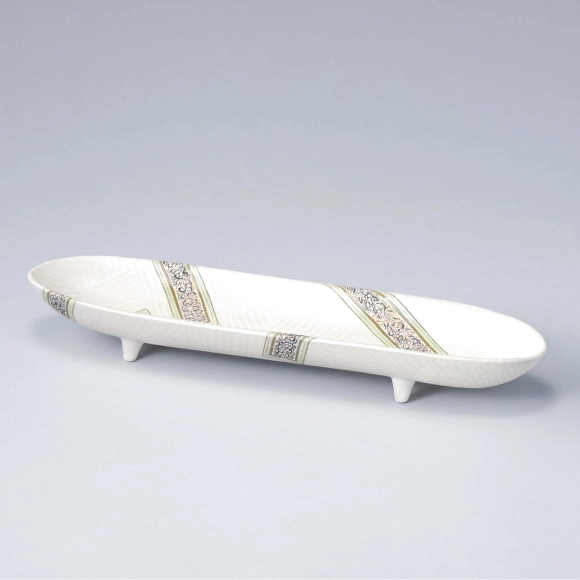 Long Dish Covered with White Slip and Color Slip Decoration II