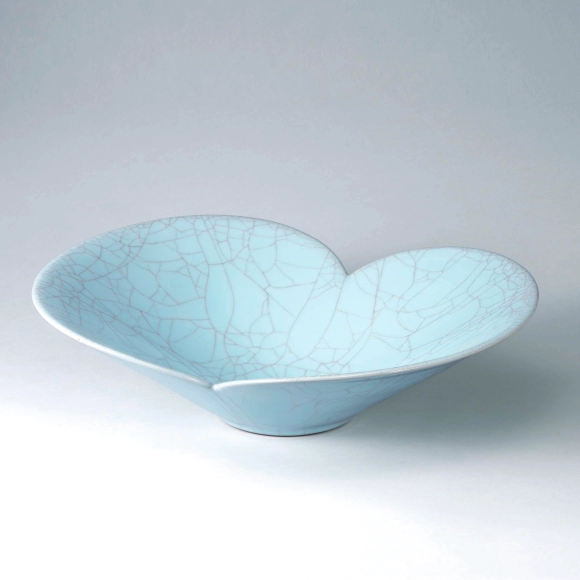 青瓷壺「水天彷彿」(津金 日人夢)｜ギャラリージャパン