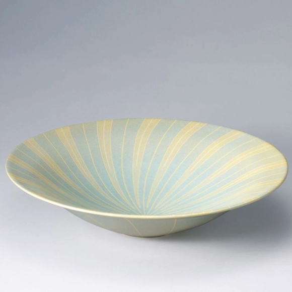 Bowl with Kinyo Glaze and Line Design "Cornflower"