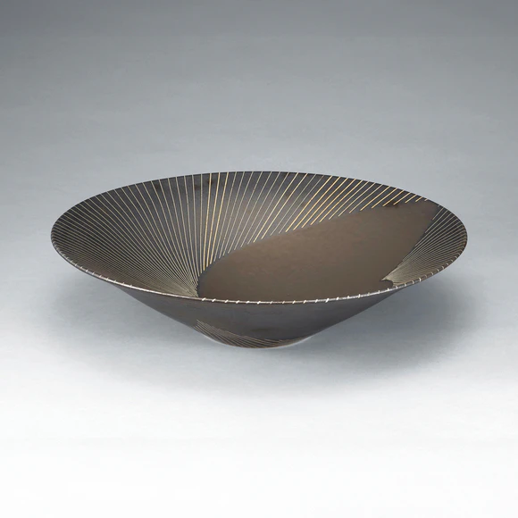 Bowl with Kake-wake (Divided Glaze) and Line Design 