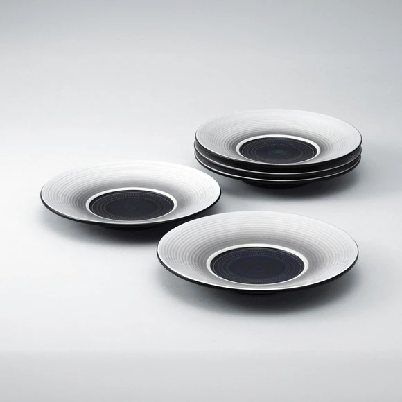 Set of Plates with Wara-sumi Ash Glaze, Wave Design and Kanna (Chisel) Marks