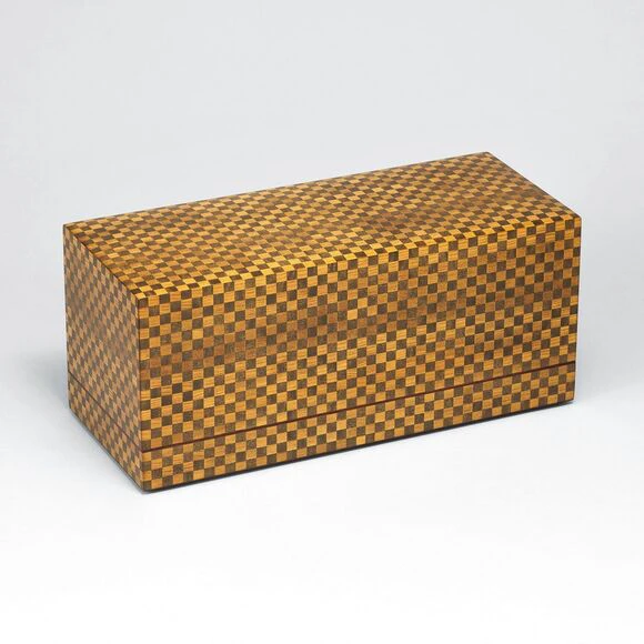 Decorative Box with Magnolia, Japanese Nutmeg and Mokuga (Wood Marquetry)