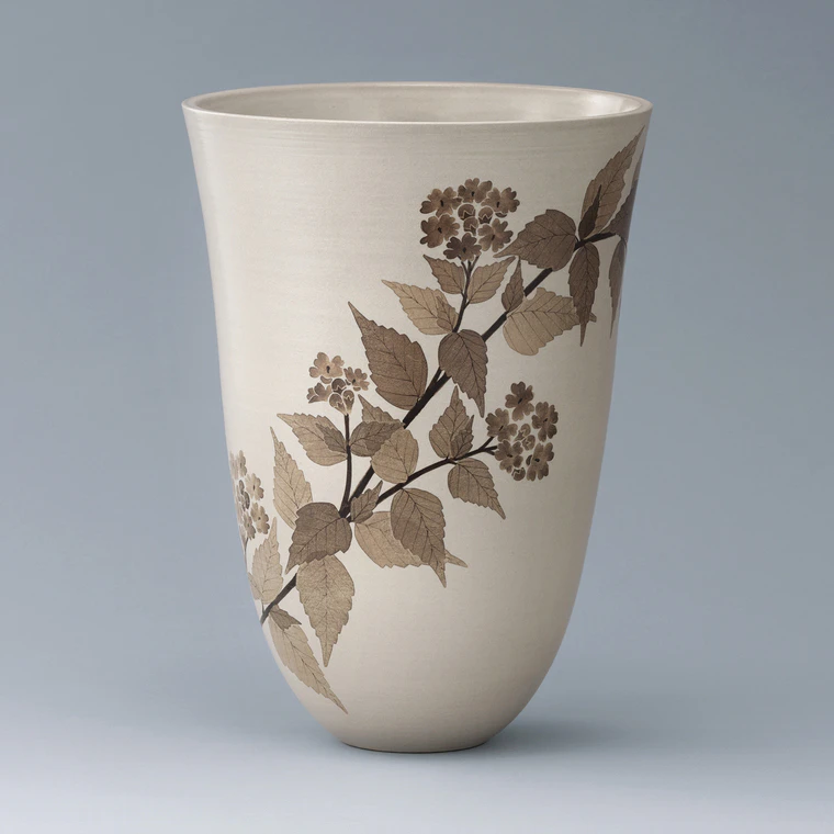 photo Flower Vase with Washizome and Flower-temari Design