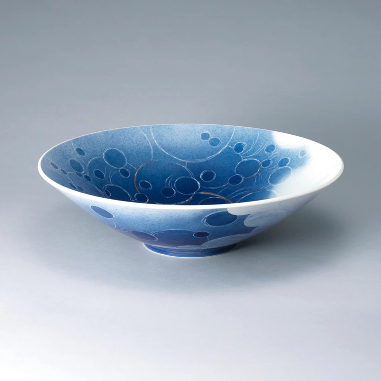 photo Bowl with Snowflakes and Water Stream Design in Overglaze Enamel, Underglaze Sprayed Black Ink and Sumi-hajiki
