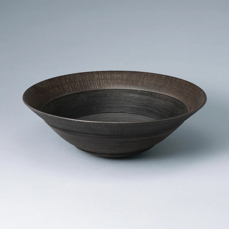 photo Bowl with Black Glaze and Kake-wake