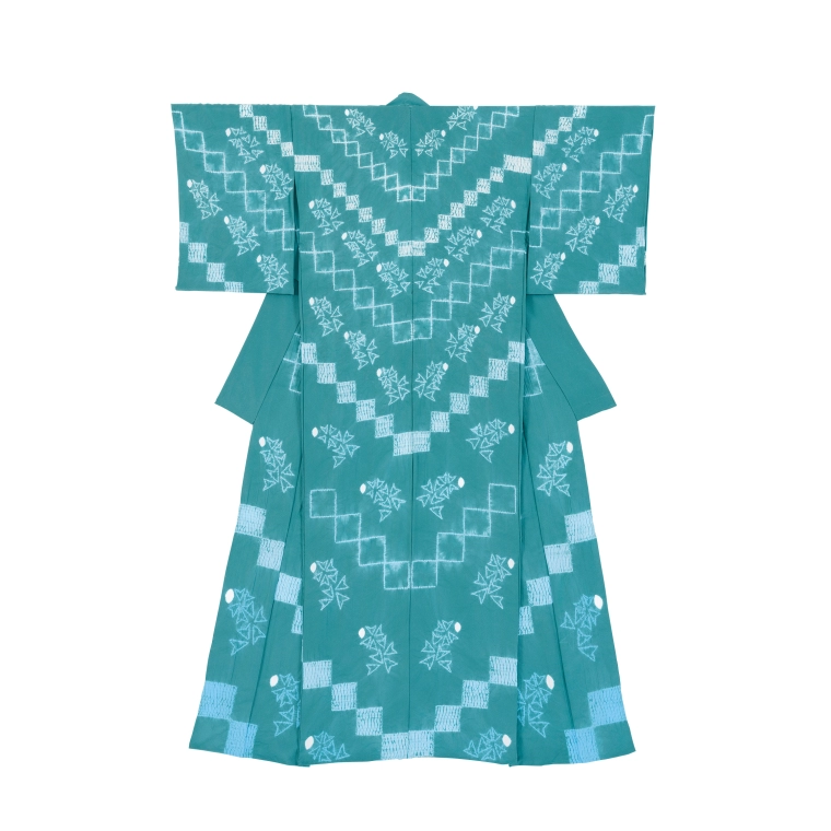 photo Tie-dyed Kimono "Harutsugeso (Plum Blossoms)"