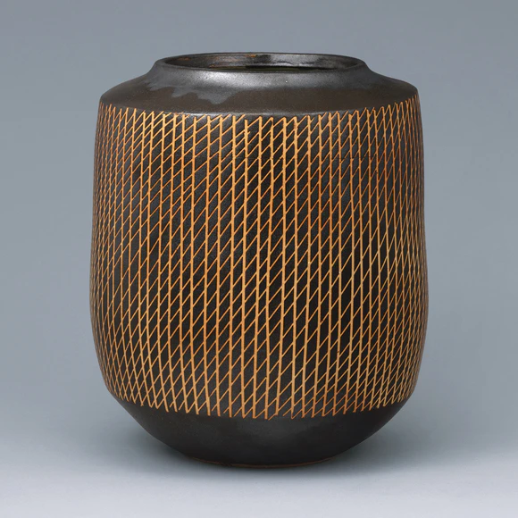 Deep Bowl with Iron Glaze and Line Design