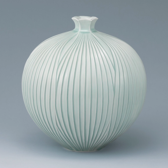 青白磁　轆轤成型 青白磁玲瓏高足杯 PW077 | Looking For 物色