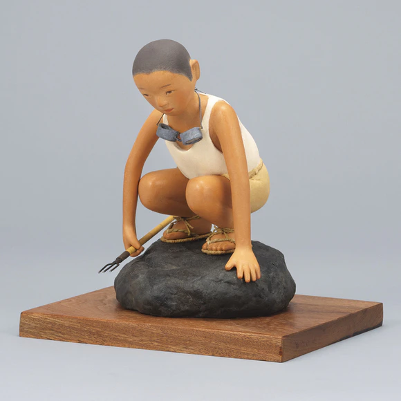 Formed with Toso over Wooden Core, Covered with Paper and Polychromied with Gofun 