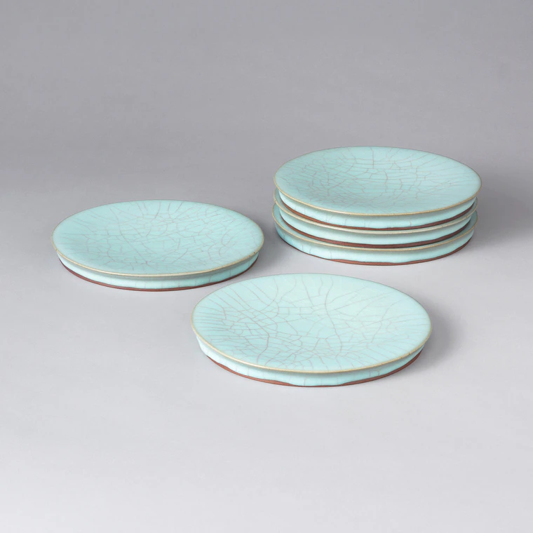 photo Set of Stand Plates with Grayish Blue Glaze