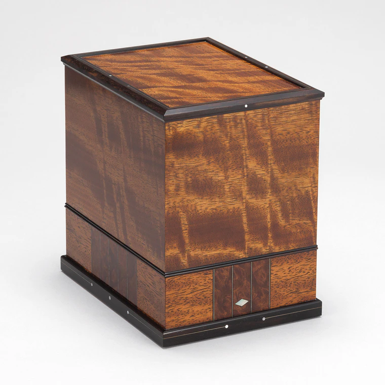 photo Yellow Wood Box