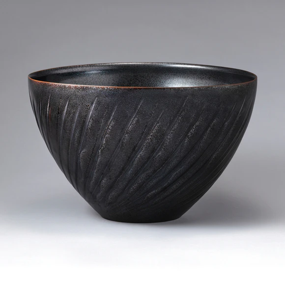 Tenmoku Glazed Bowl with Carved Design