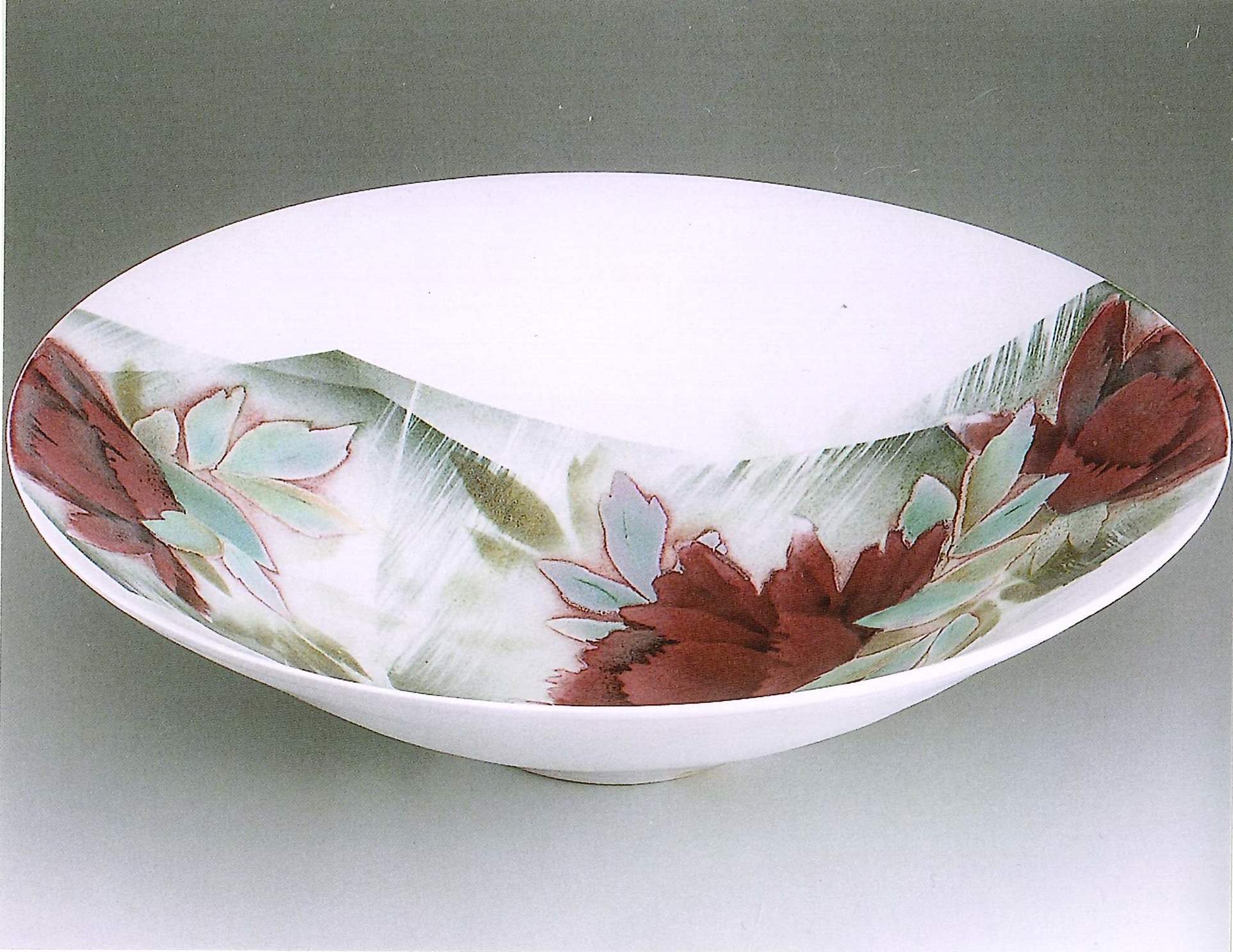 photo Large bowl with Glaze in Kakewake Style