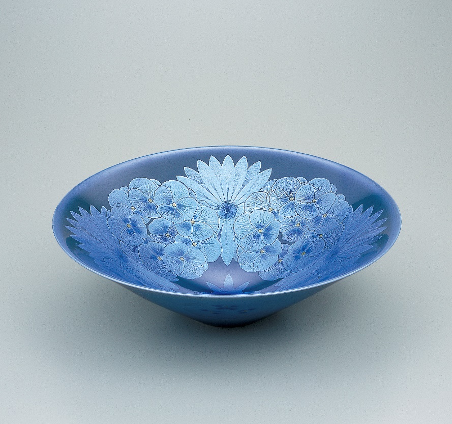 photo Bowl with Light Blue Glaze and Flower Design in Underglaze Silver on Gray Ground